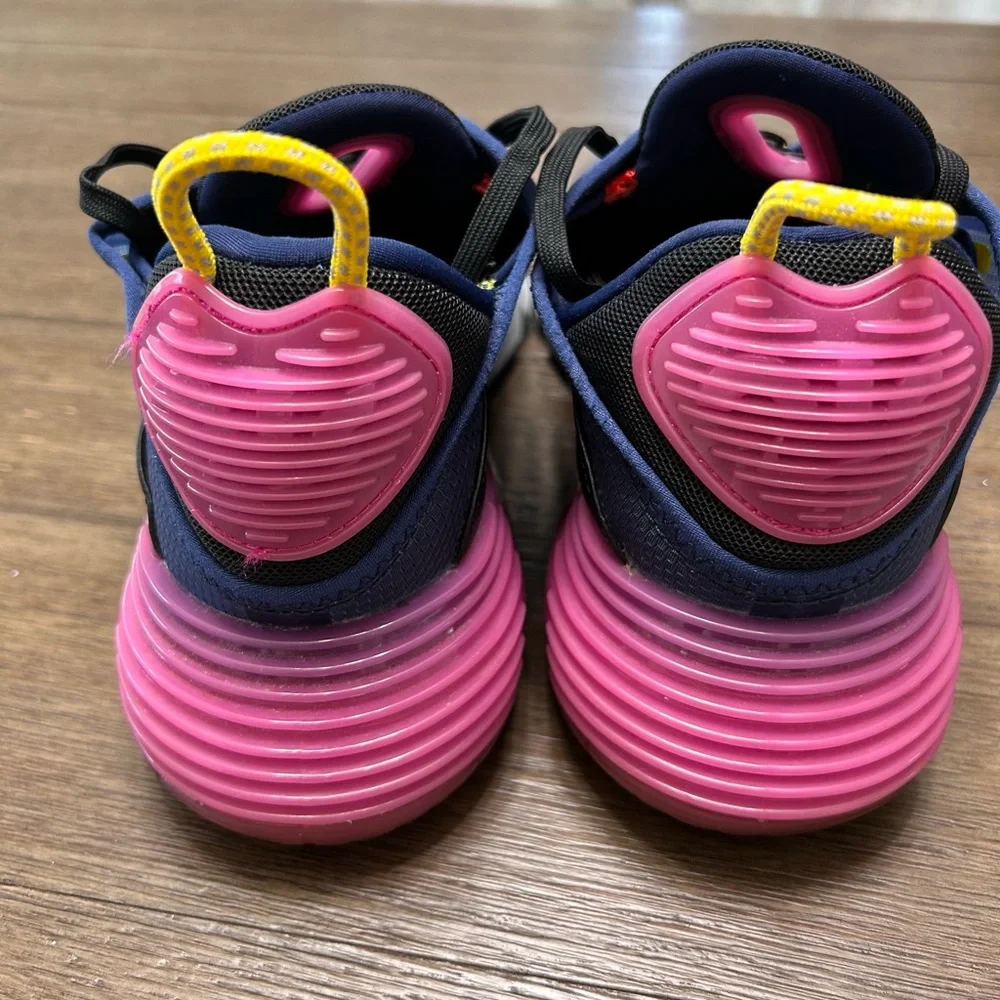 NikeAir Max 2090 Blue Void-Active Fuchsia‎ Women’s Size 9.5